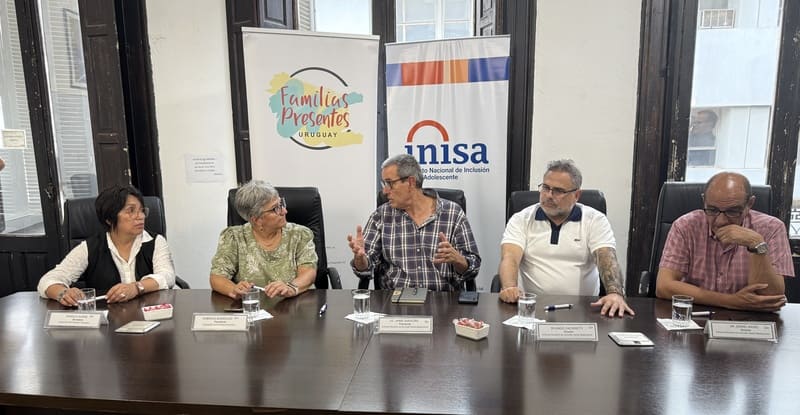 Autoridades de Familias Presentes y directorio de Inisa